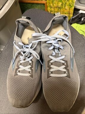 Brooks Gray Knit Running Shoes with Light Blue Details